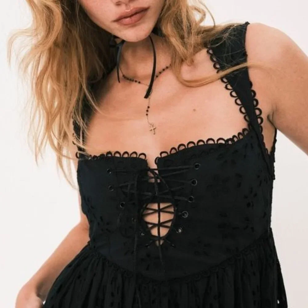 NEW FOR LOVE AND LEMONS NICOLA BLACK EYELET MIDI DRESS SIZE XS - Picture 3 of 13